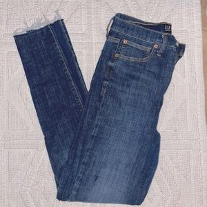 GAP Tall Skinny Jeans - Never worn 28T